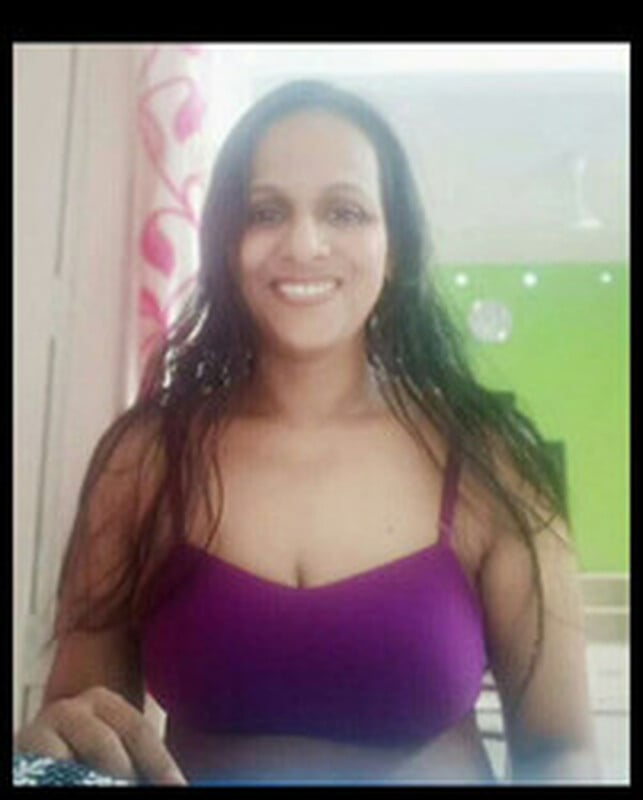 Chennai IT HR topless boobs showing pics