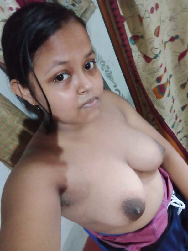 Chubby Indian girlfriend nude posing photos