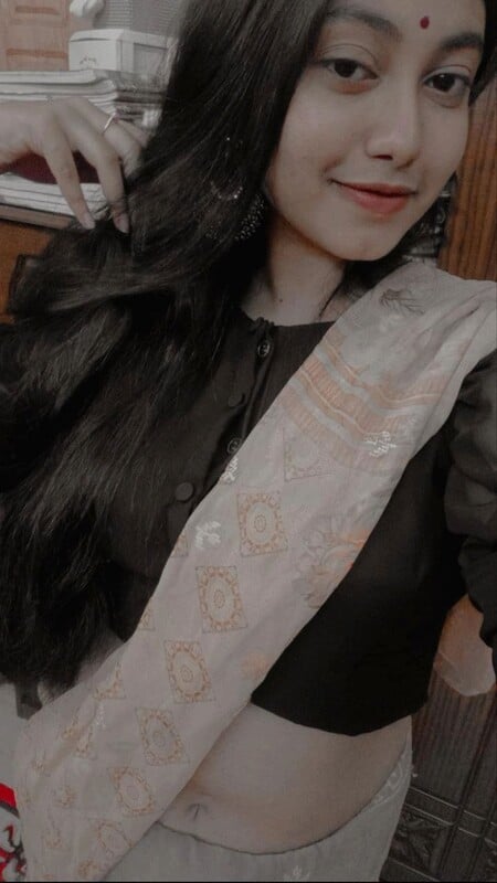 Desi beautiful girl complete nude collection