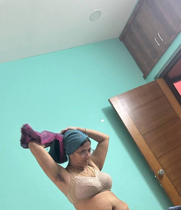 Homely MILF nude boobs unseen photos exclusive