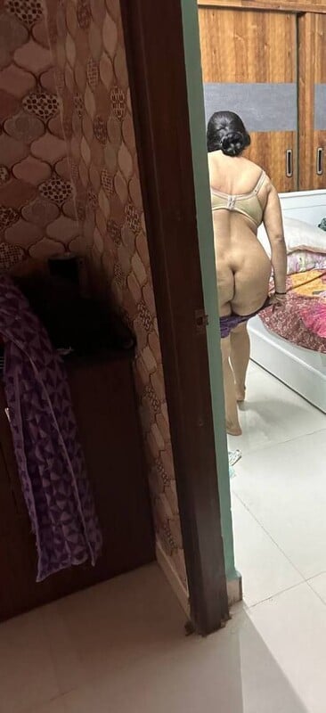 Homely MILF nude boobs unseen photos exclusive