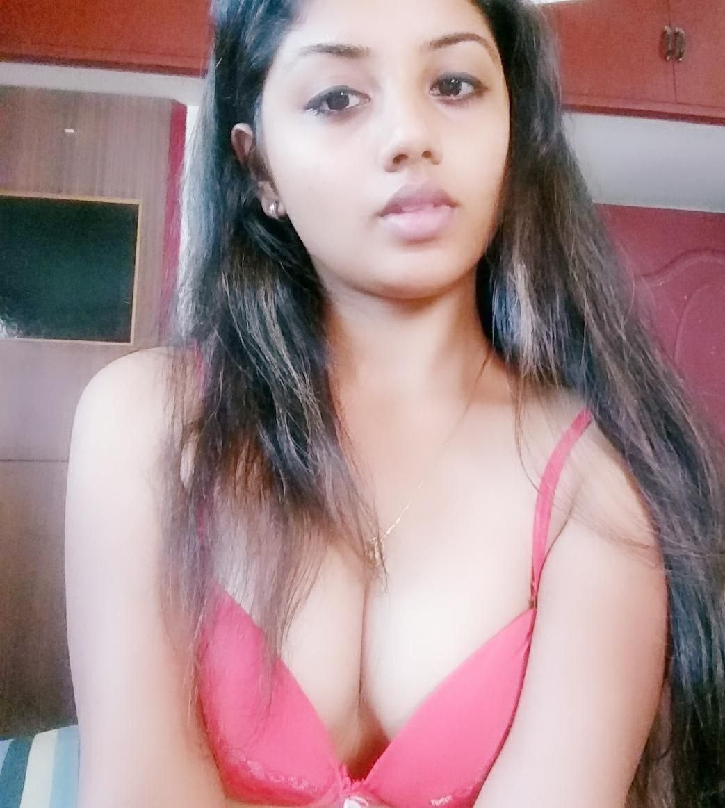 Bengaluru GF naked sexy boobs teasing photos