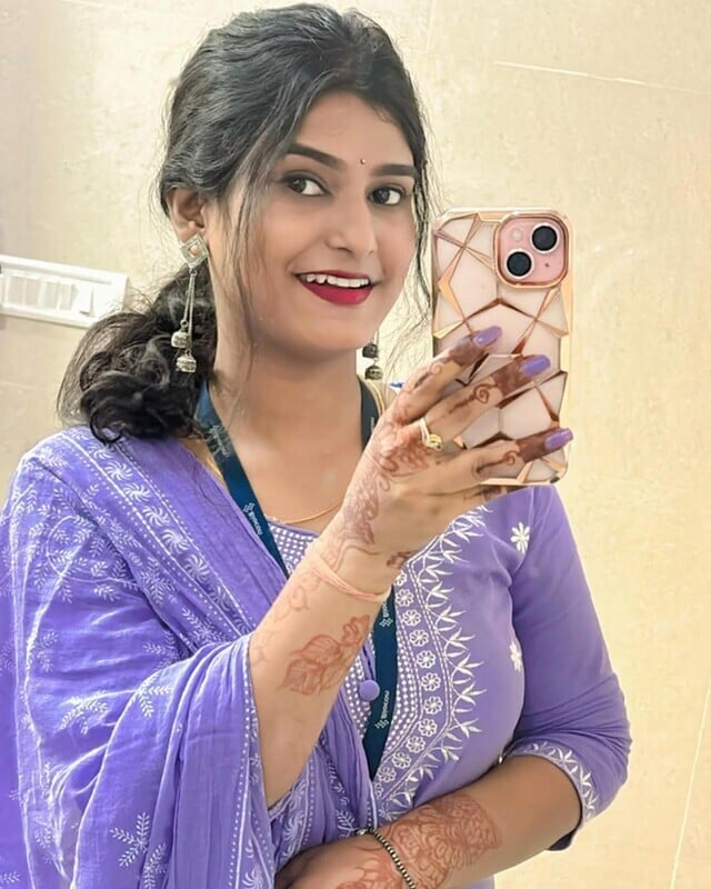 Bengaluru IT girl in hostel nude after dress change