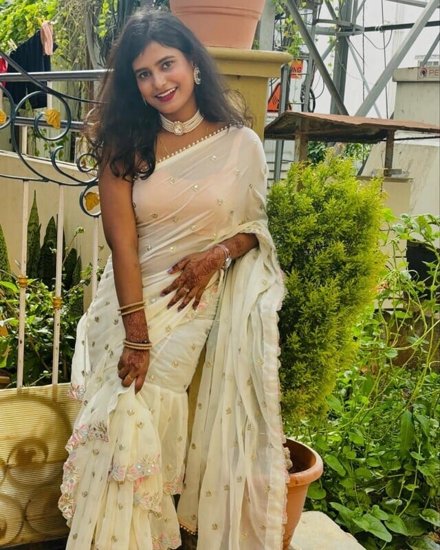 Bengaluru IT girl in hostel nude after dress change