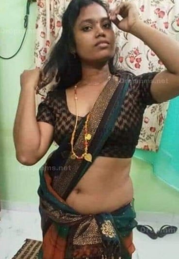 Telugu slutty wife removing saree and boobs show