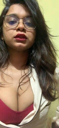 Classy Indian girl showing huge milk tankers