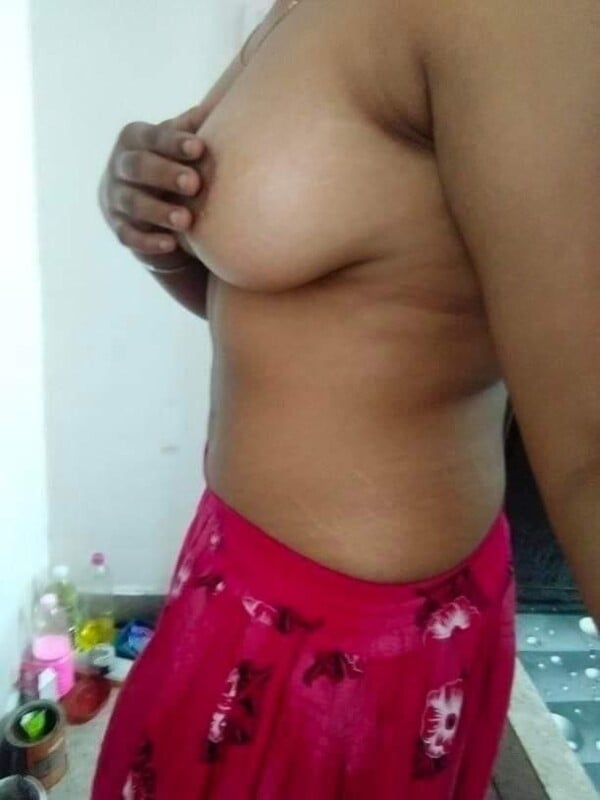 Country wood village Tamil girl naked selfies