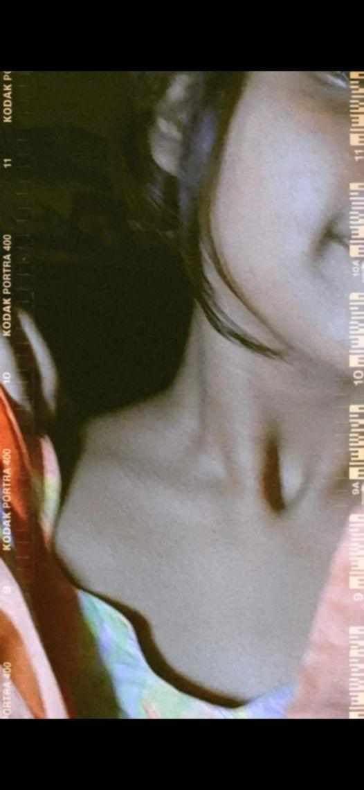 Cute girl naked boobs showing photos for lover