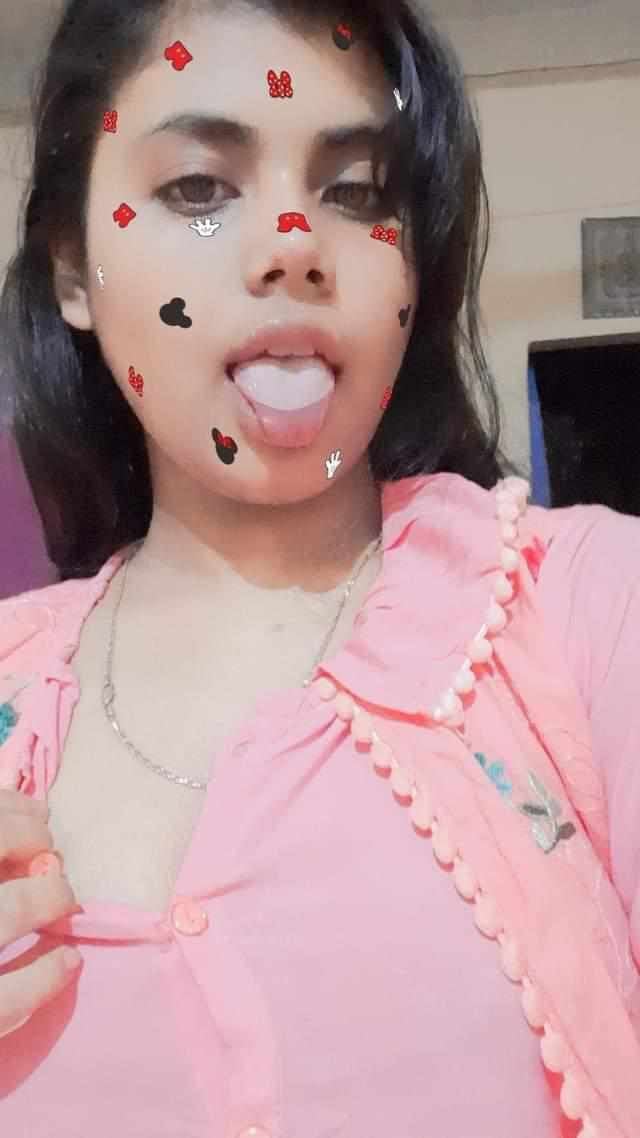 Cute girl naked boobs showing photos for lover