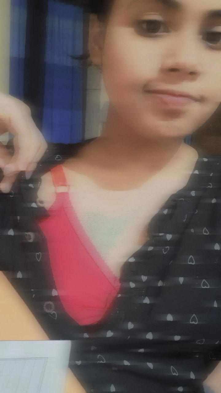 Cute girl naked boobs showing photos for lover