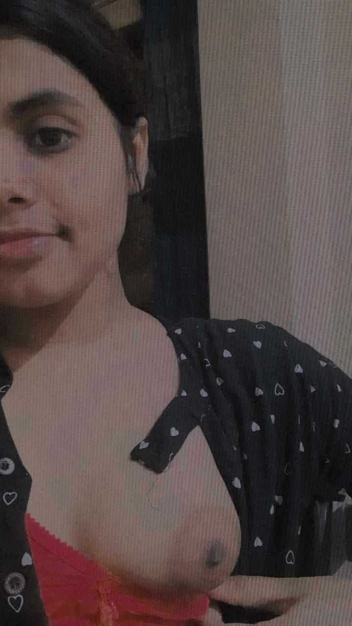 Cute girl naked boobs showing photos for lover