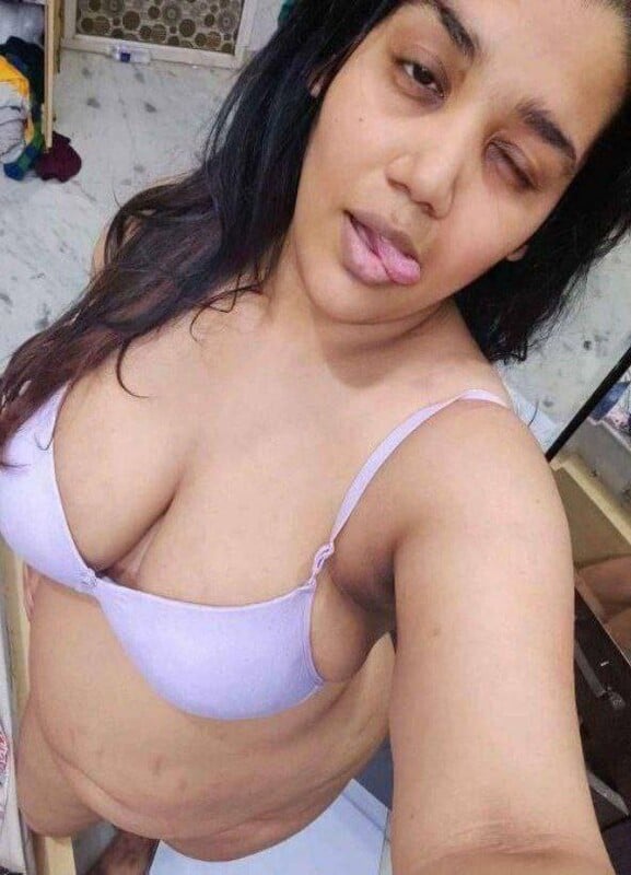 Bubbly Indian girlfriend naked viral photos live
