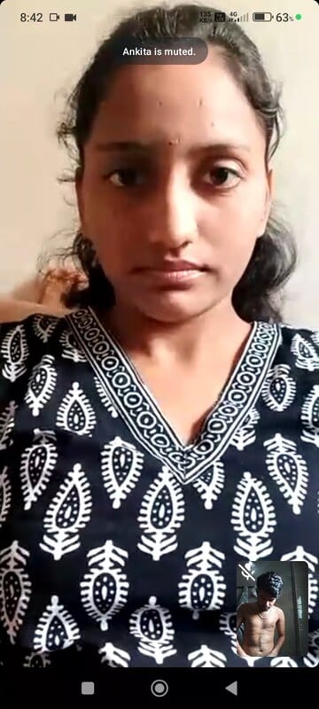 Indian girlfriend in saree showing boobs to lover