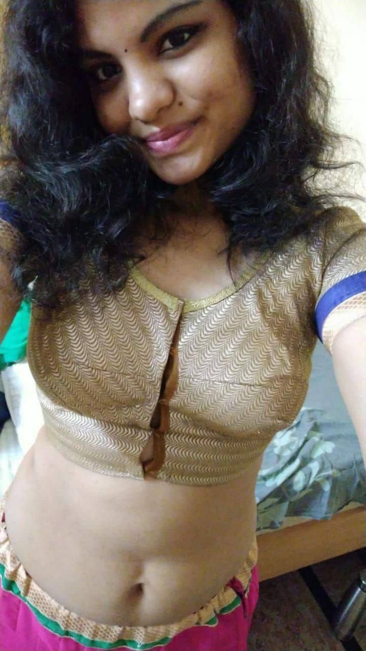 Kottayam hostel college girl naked posing pics