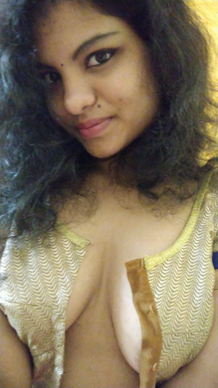 Kottayam hostel college girl naked posing pics