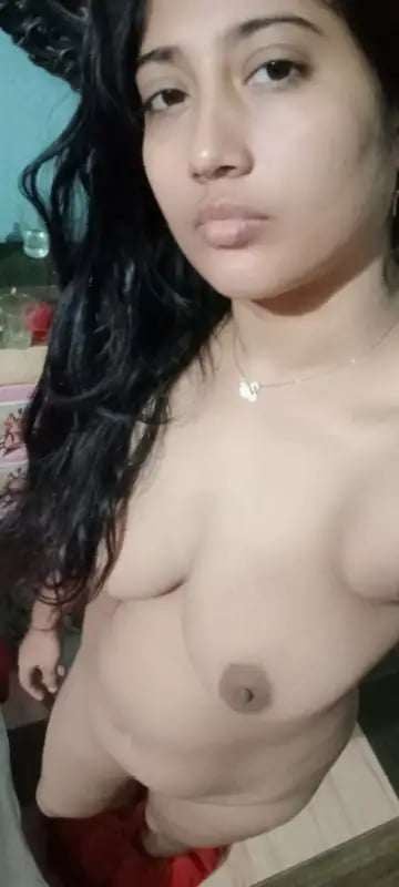 Cute Indian girl nude selfies best collection