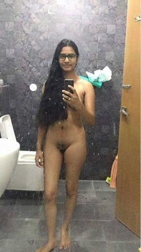 Extremely sexy Tamil girl nude photos before fucking