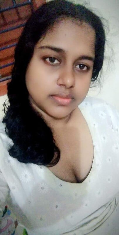 Busty Tamil unmarried girl nude huge melons