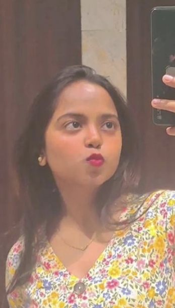 Cute Snapchat girl topless mirror photo leaked