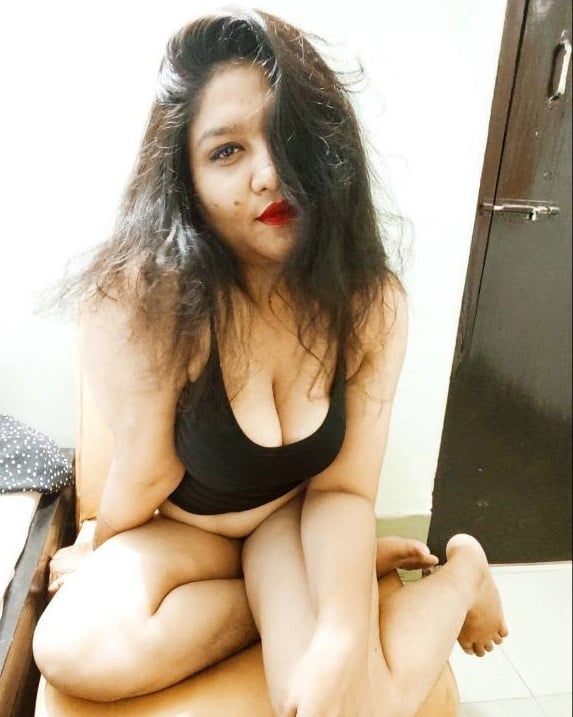 Ludhiana girl nude pics shared with college boyfriend