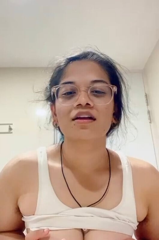 Indian girl fingering videos and photos exclusive