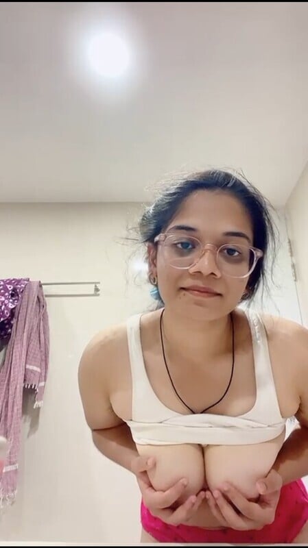 Indian girl fingering videos and photos exclusive