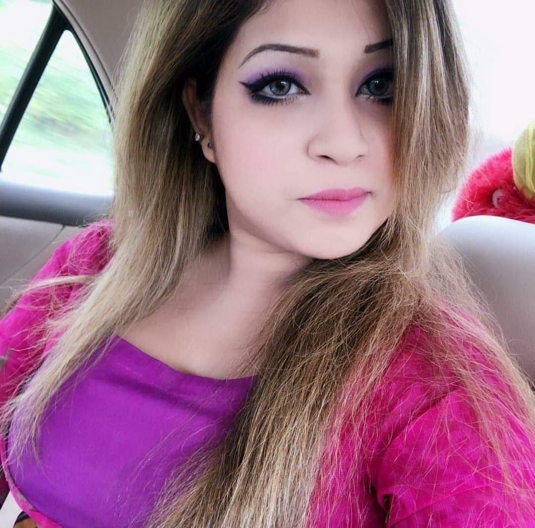 High class Desi girl mirror naked photos released