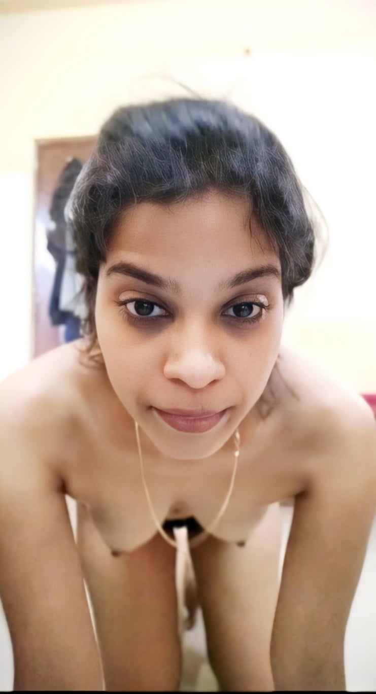 Malayali girlfriend unseen nude hairy pussy