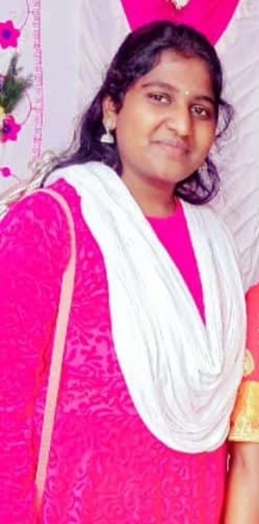 Tamil black beauty showing her big boobs