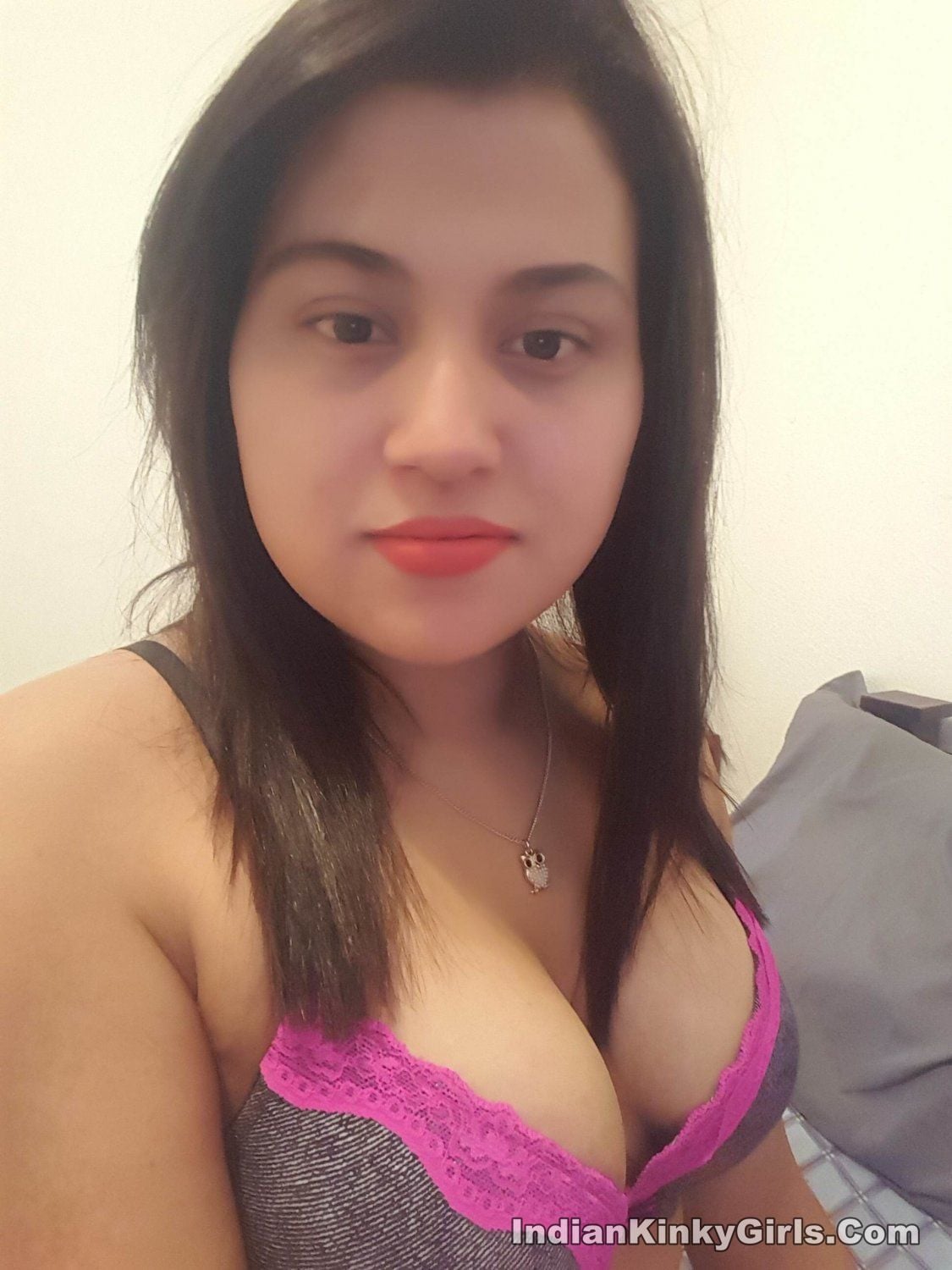 Hot babe in inners showing her perfect figure