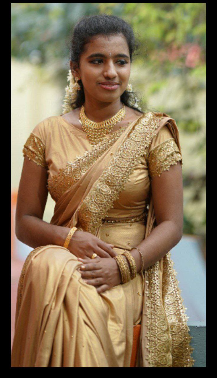 Malayali girl in Chennai sharing nude selfies