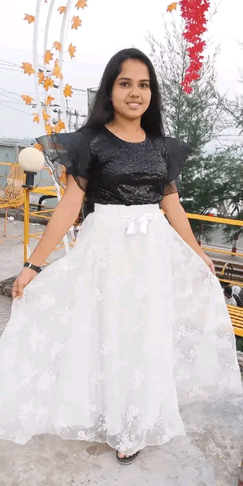 GF topless boobs show photos taken before sex