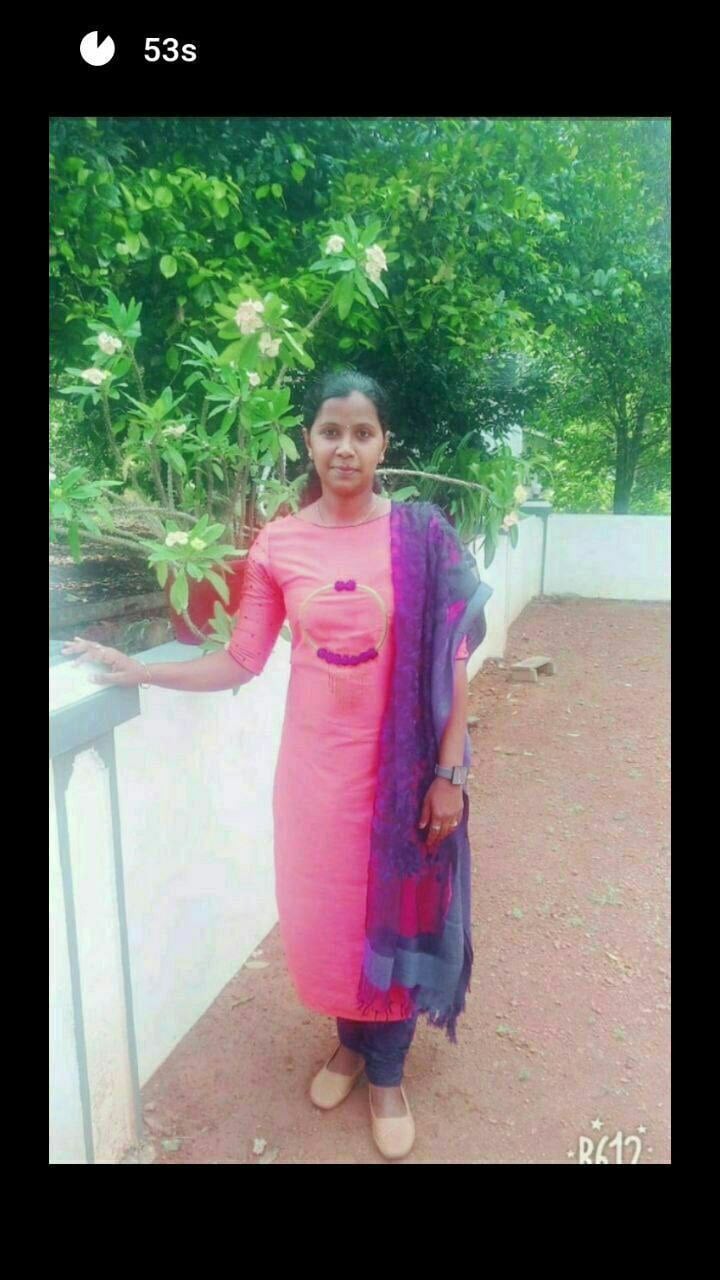 Mallu girl private nude photos shared online