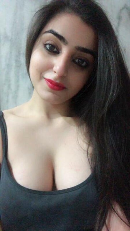 Punjabi girl topless selfies loading online