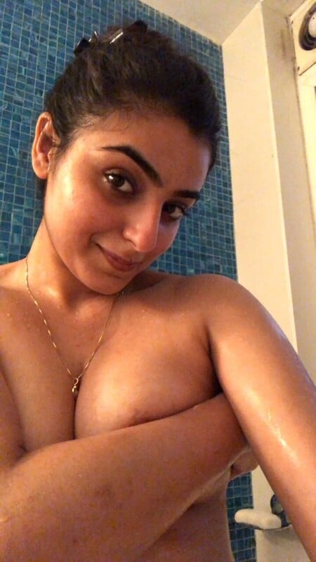 Punjabi girl topless selfies loading online