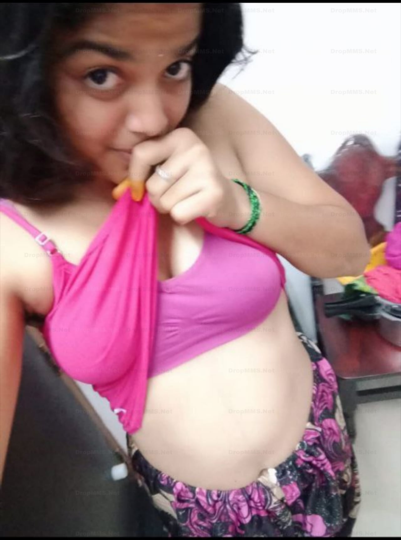 Tamil maami ponnu hairy pussy and sexy boobs show