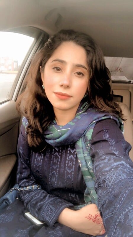 Mumbai Muslim girl topless playing with sexy boobs