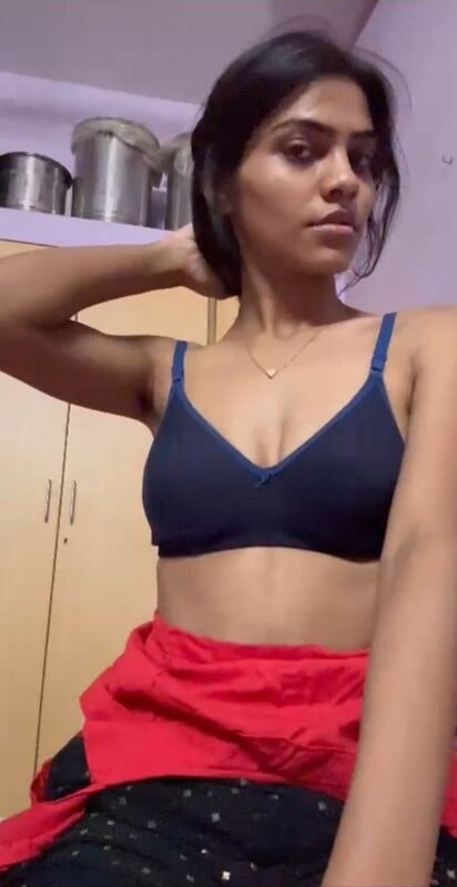 Slim girlfriend naked figure like a hot horse