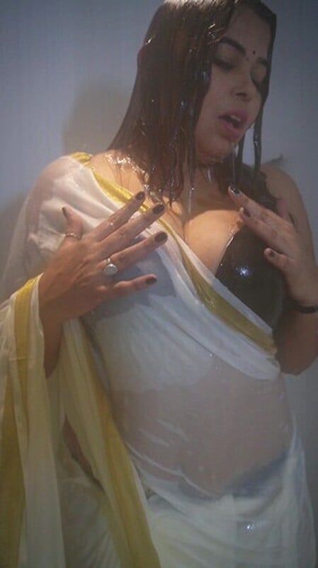 Indian actress Preethi Puneet shower sex porn photos