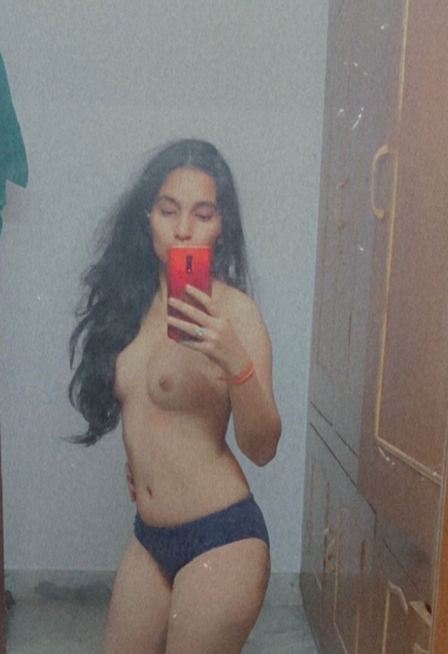 Slim Indian girl showing her perfect nude body