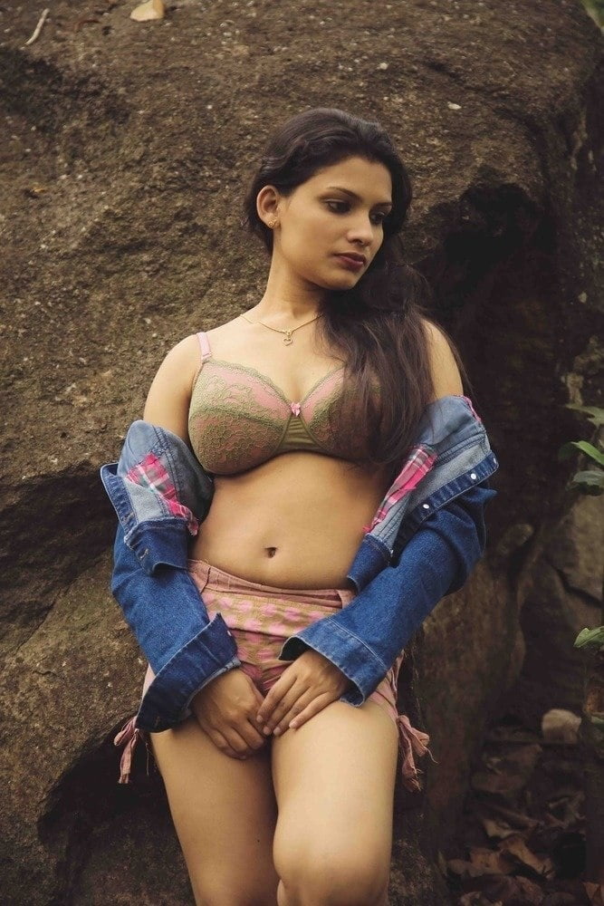 Fap worthy mallu porn star Reshmi Nair nude