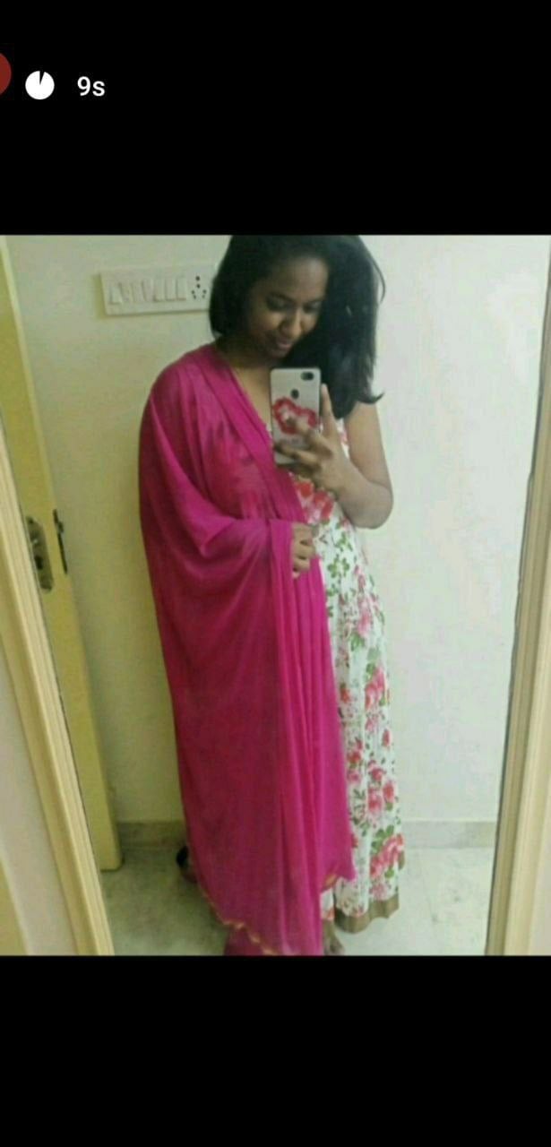 Sexiest Bengaluru girl nude selfie clicks