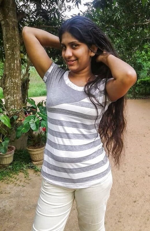 Cute Lankan unmarried girl nude selfie pics