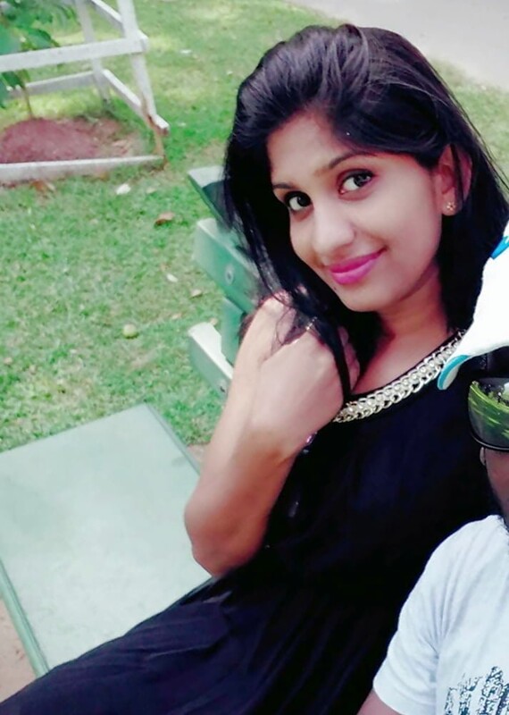 Cute Lankan unmarried girl nude selfie pics