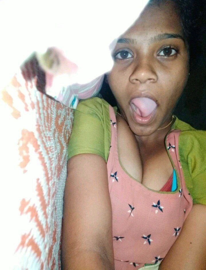 Tamil village girlfriend nudity exposing pics