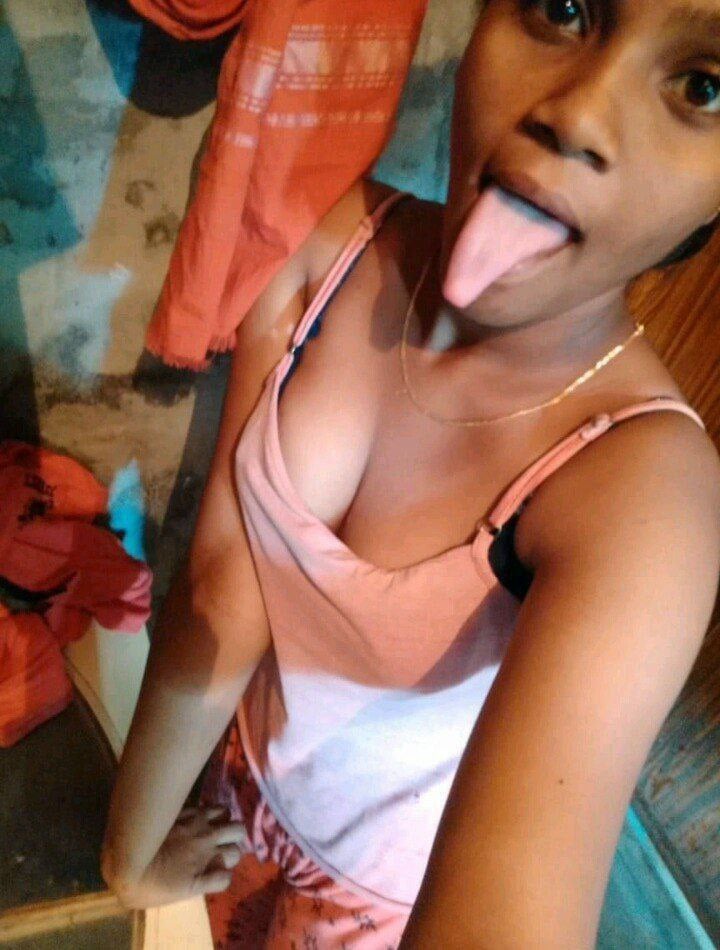 Tamil village girlfriend nudity exposing pics