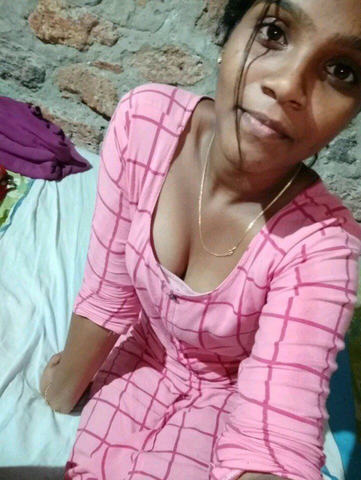 Tamil village girlfriend nudity exposing pics