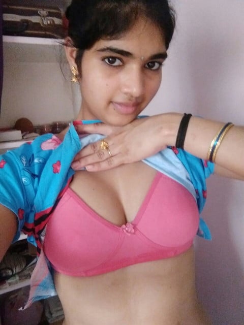 Tempting hot village girl Swathi nude hotness