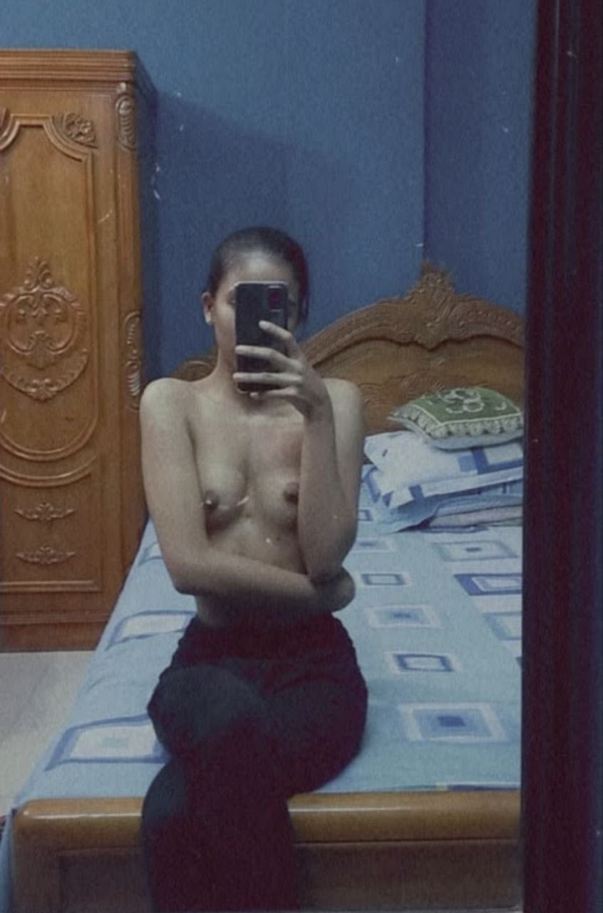 Bangladeshi hijab college girl virgin pussy