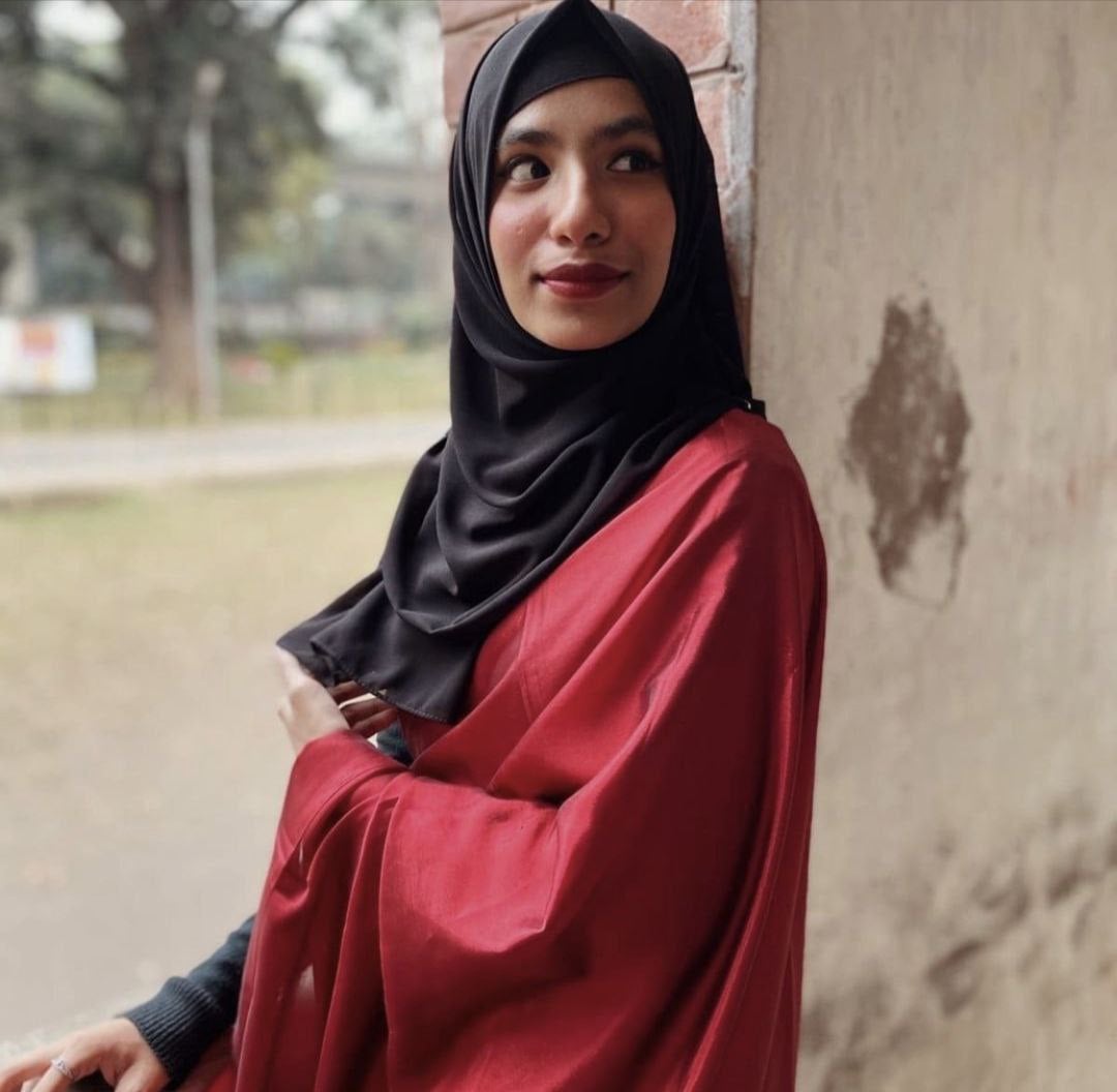 Bangladeshi hijab college girl virgin pussy